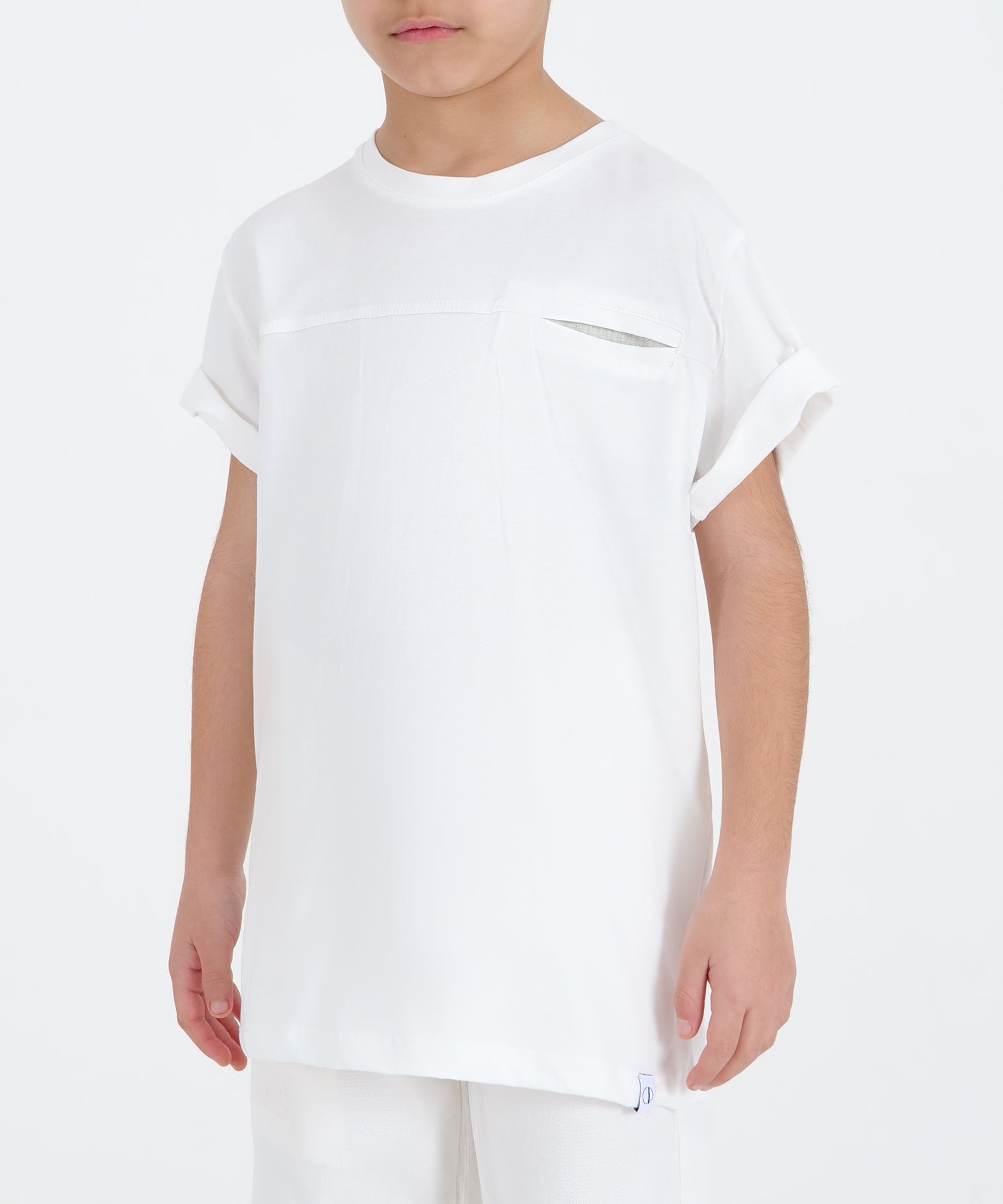 CAMISETA CON CANESÚ Y BOLSILLO